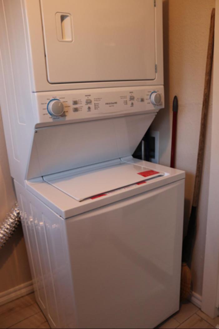 Charming 2 Bedroom Retreat Minutes From Downtown Tulsa Luaran gambar
